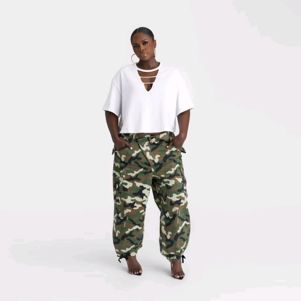 NWT KBB by KAHLANA Mid Rise Straight Leg The Cargo Jogger Size XL